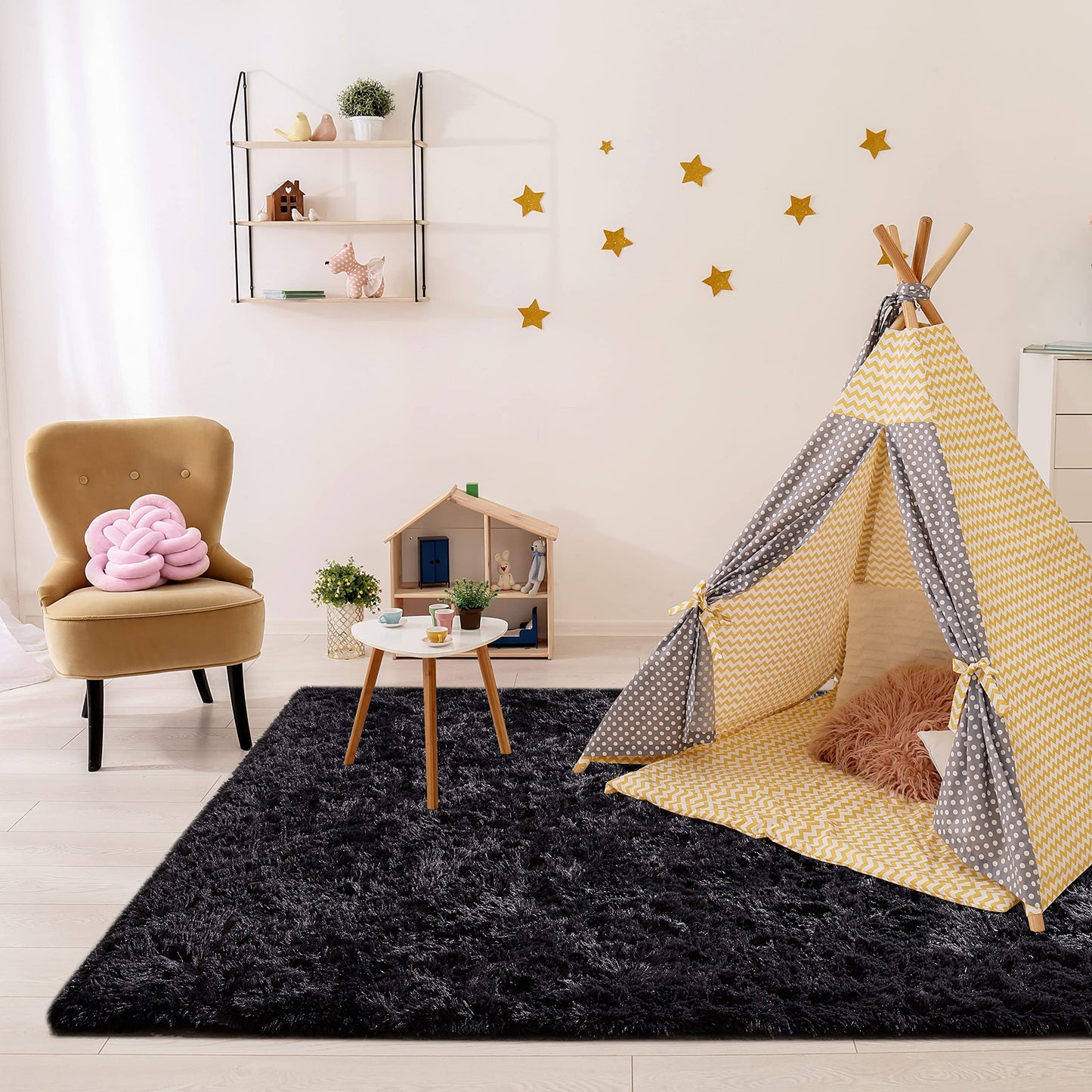 GKLUCKIN Shag Ultra Soft Area Rug, Fluffy 5'X7' Solid Black Rugs Plush Fuzzy Non-Skid Indoor Faux Fur Rugs Furry Carpets for Living Room Bedroom Nursery Kids Playroom Decor