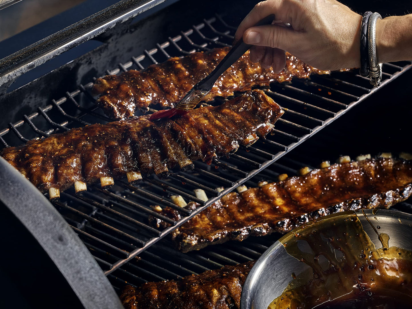 Weber SmokeFire EPX6 Wood Fired Pellet Grill, Stealth Edition Large