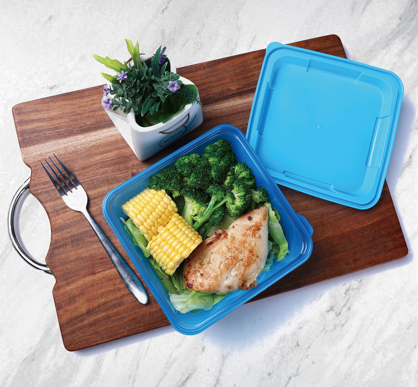 YUESING [30 Pack Plastic Food Storage Containers with Lids Bento Box Food Meal Prep Containers Reusable BPA Free Lunch Containers (22oz, Square Freezer Plastic Container for Food) for 3+ years old
