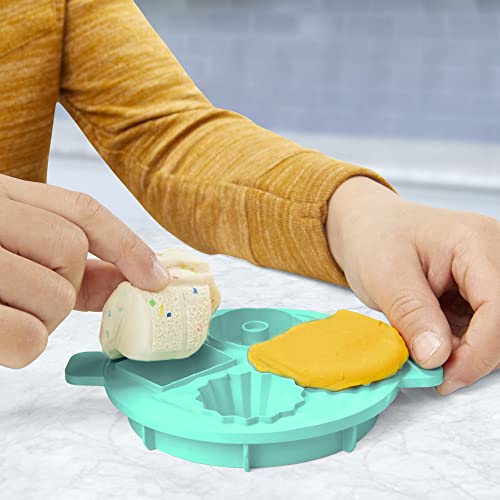 Add 3! Play-Doh Kitchen Creations Magical Mixer Playset, Toy Mixer with Play Kitchen Accessories, Arts and Crafts for Kids 3 Years and Up