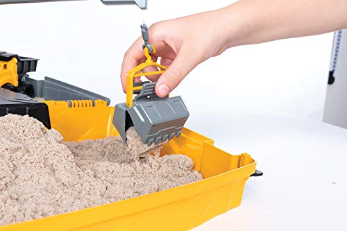 Kinetic Sand, Construction Site Folding Sandbox with Toy Truck and 2lbs of Play Sand, Sensory Toys for Kids Ages 3 and up