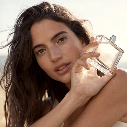 Ralph Lauren - Romance - Eau de Parfum - Women's Perfume - Floral & Woody - With Rose, Jasmine, and Berries - Medium Intensity - 1 Fl Oz