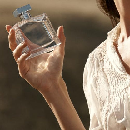 Ralph Lauren - Romance - Eau de Parfum - Women's Perfume - Floral & Woody - With Rose, Jasmine, and Berries - Medium Intensity - 1 Fl Oz
