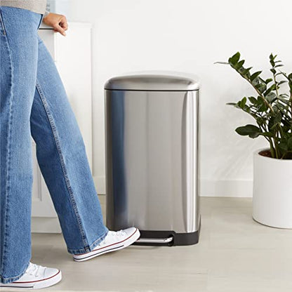 Amazon Basics 40 Liter / 10.5 Gallon Soft-Close, Smudge Resistant Trash Can with Foot Pedal - Brushed Stainless Steel