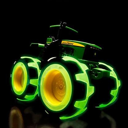 John Deere Tractor - Monster Treads Lightning Wheels - Motion Activated Light Up Monster Truck Toy - John Deere Tractor Toys - Frustration Free Packaging - Kids Toys Ages 3 Years and Up Green