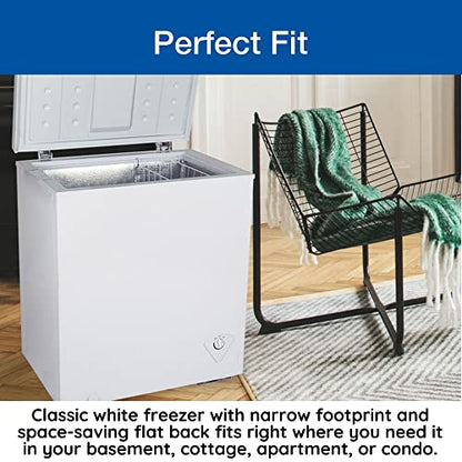 Koolatron Compact Chest Freezer, 5.0 cu ft (155L), White, Manual Defrost Deep Freeze, Storage Basket, Space-Saving Flat Back, Stay-Open Lid, Front-Access Defrost Drain, for Apartment, Condo, Cottage
