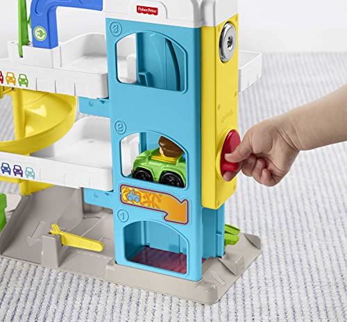 Fisher-Price Little People Toddler Toy Helpful Neighbor's Garage Playset with Spiral Ramp and 2 Wheelies Cars for Ages 18+ Months