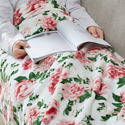 Betsey Johnson- Twin Blanket, Ultra Soft & Cozy Plush Home Décor, All Season Bedding (Blooming Roses White, Twin)