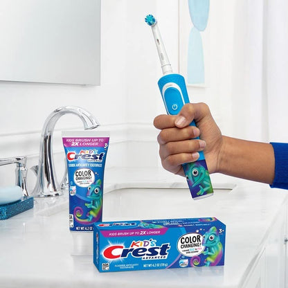 Oral-B Kid's Electric Rechargeable Toothbrush with Charger, Featuring Extra Soft Color Changing Bristles, for Ages 3, White/Blue