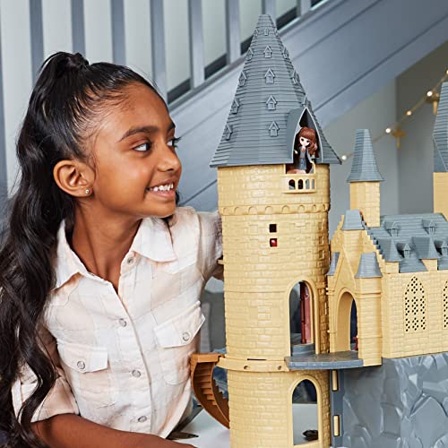Wizarding World Harry Potter, Magical Minis Amazon Exclusive Deluxe Hogwarts Castle, 3 Classroom Playsets, 22 Accessories, 3 Figures, Lights & Sounds