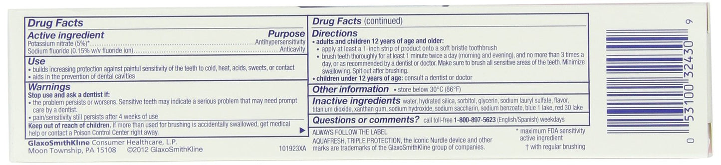 Aquafresh Maximum Strength Toothpaste for Sensitive Teeth, Smooth Mint, 5.6 Ounce (Pack of 1)