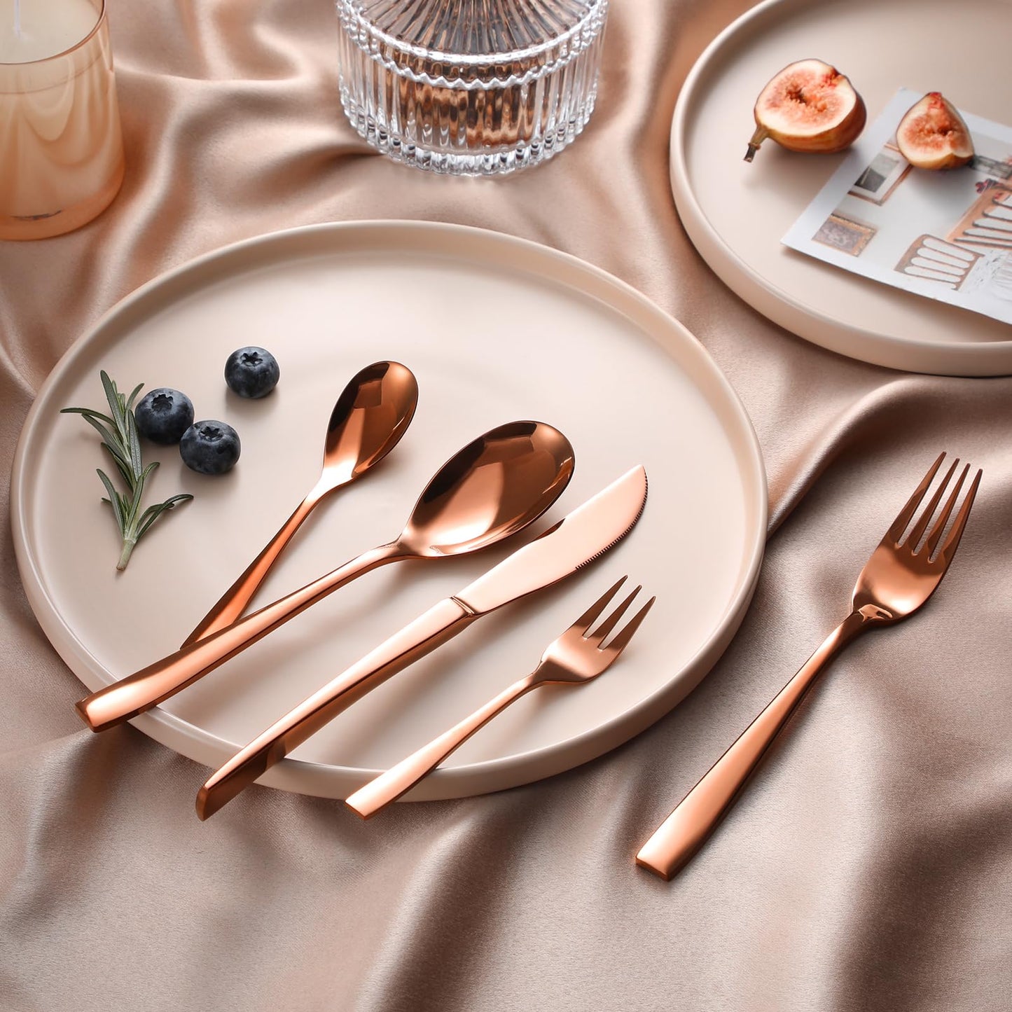vancasso Silverware Set for 6, 30 Piece Stainless Steel Cutlery Set Rose Gold, Flatware Set Includes Forks Spoons Knives, Mirror Polished, for Fancy Kitchen Home Restaurant Party, with Gift Box