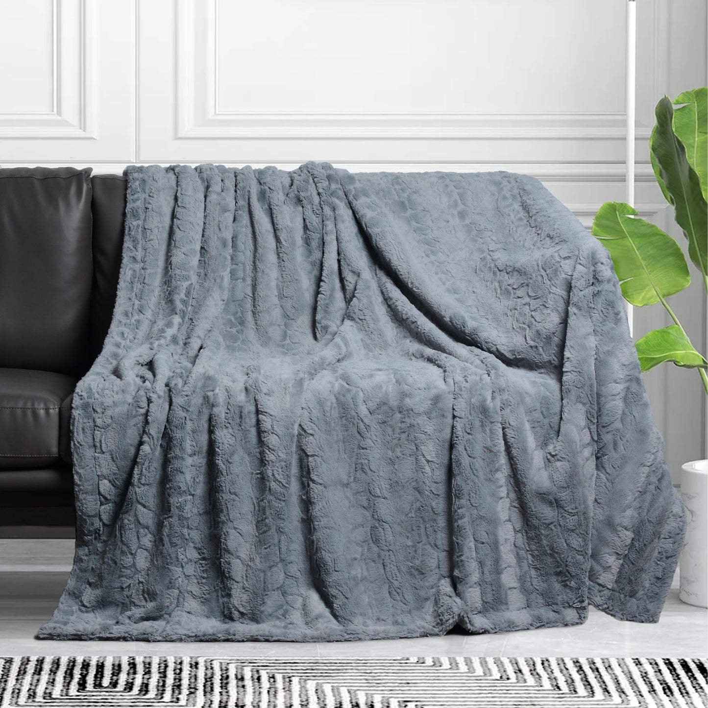 Furry Faux Fur Blanket Reversible Soft Fluffy Throw Blanket Luxury Blanket for Bed Couch Sofa 51x63 inches Grey